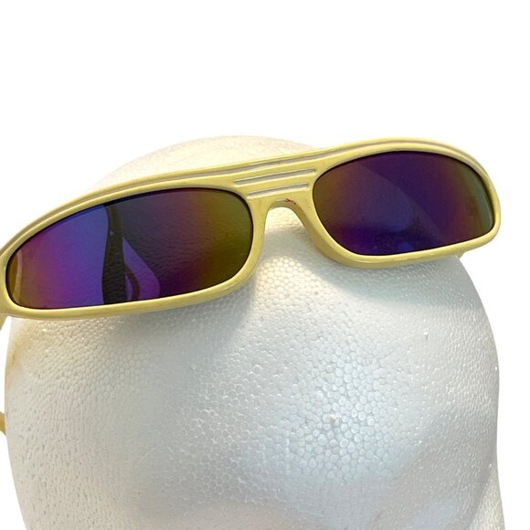 Vintage Retro 80's Yellow Sporty Wraparound Sunglasses Dark Lenses Groovy Cool - Picture 6 of 14